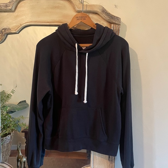 Everlane Tops - Everlane Black Relaxed Fit Hoodie